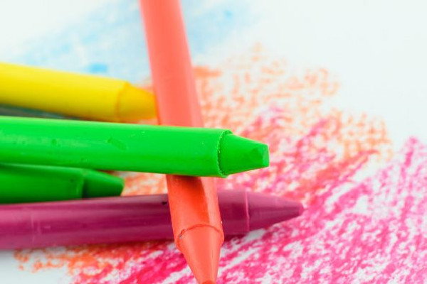 蠟筆對小孩有危害嗎 蠟筆會導致孩子過敏嗎 蠟筆對小孩有危害嗎 蠟筆會導致孩子過敏嗎