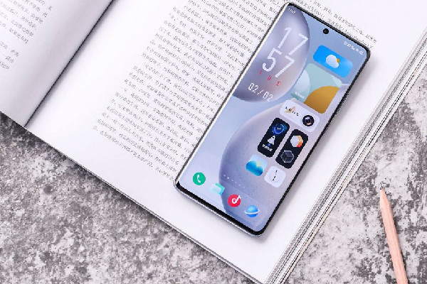 女子手機(jī)放枕邊突然冒煙自燃 手機(jī)自燃的可能性大嗎 女子手機(jī)放枕邊突然冒煙自燃 手機(jī)自燃的可能性大嗎