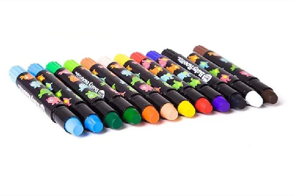 蠟筆畫墻上怎么去除干凈 蠟筆用什么可以擦掉