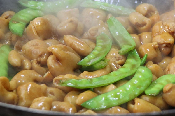 豬大腸要焯水嗎 豬大腸要焯水焯多長時間 豬大腸要焯水嗎 豬大腸要焯水焯多長時間