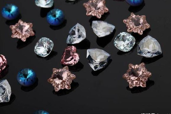 鋯石鉆戒值得購(gòu)買嗎 鋯石跟莫桑鉆哪個(gè)好 鋯石鉆戒值得購(gòu)買嗎 鋯石跟莫桑鉆哪個(gè)好