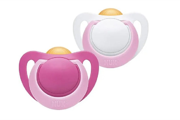 奶嘴一定要和奶瓶配套嗎 奶嘴可以吃著睡覺嗎