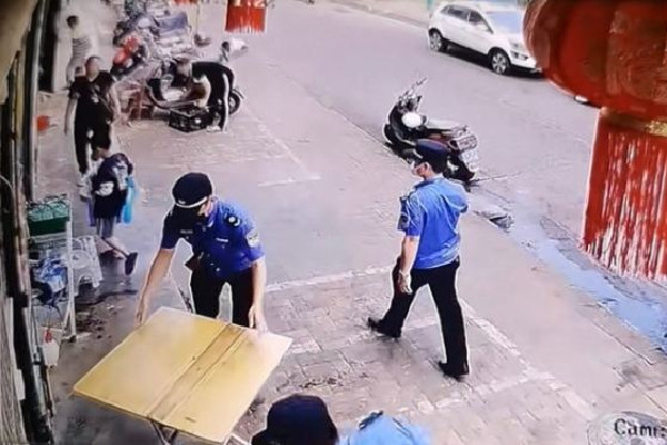 官方回應城管收走孩子寫作業(yè)桌子 寫作業(yè)怎么集中注意力