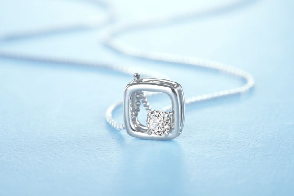 925銀用火燒可以驗(yàn)真假嗎 925銀怎么看真假 925銀用火燒可以驗(yàn)真假嗎 925銀怎么看真假