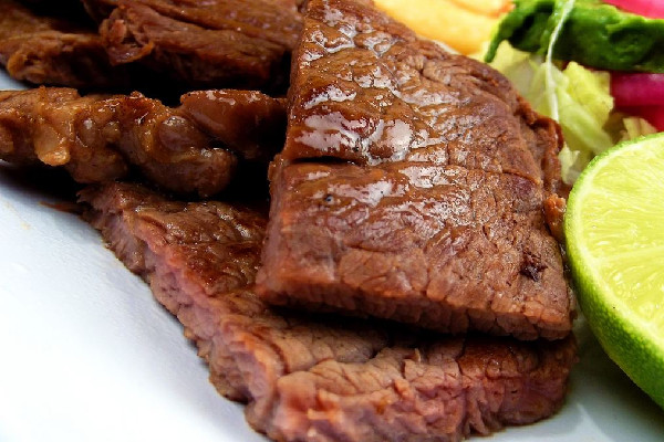 中國人均肉類消費遠超膳食標準 肉類每天吃多少合適 中國人均肉類消費遠超膳食標準 肉類每天吃多少合適