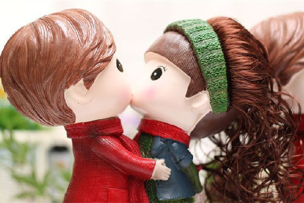 異地戀接吻神器你會(huì)買嗎 接吻代表什么 異地戀接吻神器你會(huì)買嗎 接吻代表什么