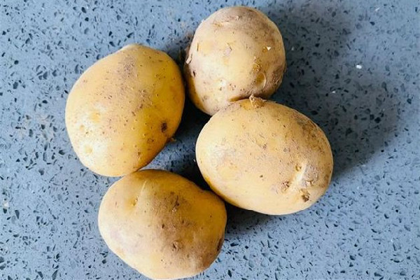 火鍋店18元一份土豆就5片 土豆下火鍋多久可以吃 火鍋店18元一份土豆就5片 土豆下火鍋多久可以吃