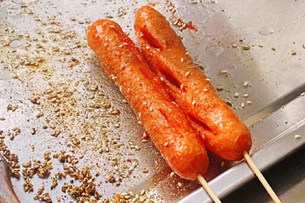 淀粉腸有黑點(diǎn)是什么原因 淀粉腸會壞嗎