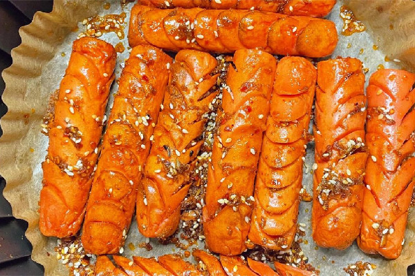 淀粉腸怎么改花刀 淀粉腸可以用空氣炸鍋嗎 淀粉腸怎么改花刀 淀粉腸可以用空氣炸鍋嗎