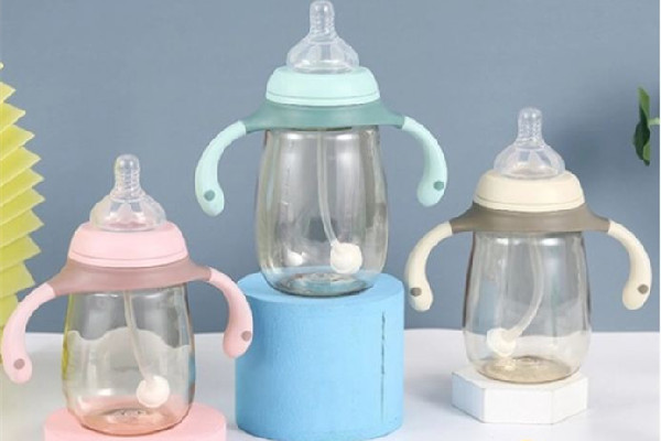奶瓶有兩個(gè)排氣孔怎么用 奶瓶買(mǎi)回來(lái)需要自己扎眼嗎