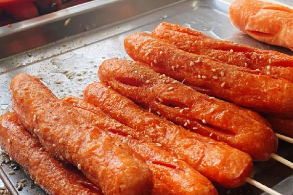 淀粉腸有黑點(diǎn)是什么原因 淀粉腸會壞嗎