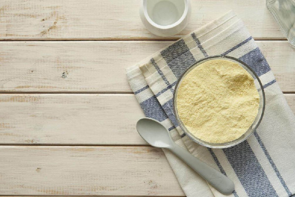 大豆蛋白粉和乳清蛋白粉的區(qū)別 大豆蛋白粉適合尿酸高的人吃嗎 大豆蛋白粉和乳清蛋白粉的區(qū)別 大豆蛋白粉適合尿酸高的人吃嗎