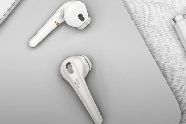 藍(lán)牙耳機(jī)的壽命一般是多長 藍(lán)牙耳機(jī)會(huì)漏電嗎