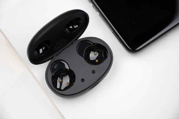 藍(lán)牙耳機(jī)和有線耳機(jī)哪個(gè)好 藍(lán)牙耳機(jī)和有線耳機(jī)音質(zhì)差別大嗎 藍(lán)牙耳機(jī)和有線耳機(jī)哪個(gè)好 藍(lán)牙耳機(jī)和有線耳機(jī)音質(zhì)差別大嗎