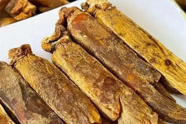 紅參和什么搭配補(bǔ)氣補(bǔ)血效果好 紅參可以和枸杞一起泡水喝嗎 紅參和什么搭配補(bǔ)氣補(bǔ)血效果好 紅參可以和枸杞一起泡水喝嗎