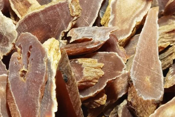 紅參的價(jià)格多少錢(qián)一斤 紅參是不是高麗參