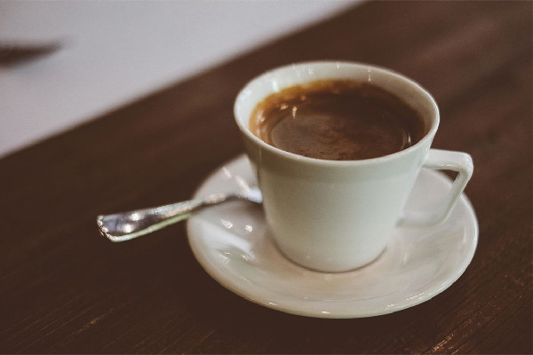 美式咖啡和意式咖啡的區(qū)別在于哪里 美式咖啡的口感與特點(diǎn) 美式咖啡和意式咖啡的區(qū)別在于哪里 美式咖啡的口感與特點(diǎn)