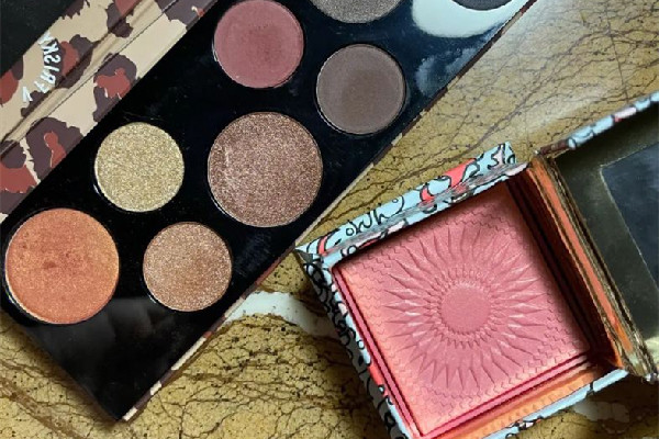 眼影買什么牌子好 眼影買貴的還是便宜的 眼影買什么牌子好 眼影買貴的還是便宜的