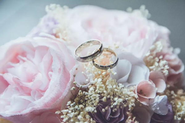 委員建議年輕人樹立正確婚育觀 婚姻觀包括哪些方面