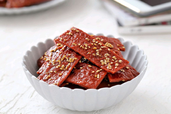 豬肉脯發(fā)霉了還能吃嗎 豬肉脯發(fā)霉是什么樣子 豬肉脯發(fā)霉了還能吃嗎 豬肉脯發(fā)霉是什么樣子