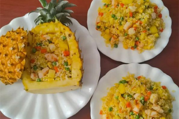 菠蘿飯的菠蘿怎么挖 菠蘿飯可以用鳳梨代替嗎 菠蘿飯的菠蘿怎么挖 菠蘿飯可以用鳳梨代替嗎