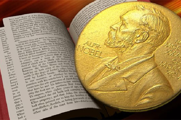 代表稱不要太在乎諾貝爾文學(xué)獎 諾貝爾文學(xué)獎的評判標(biāo)準