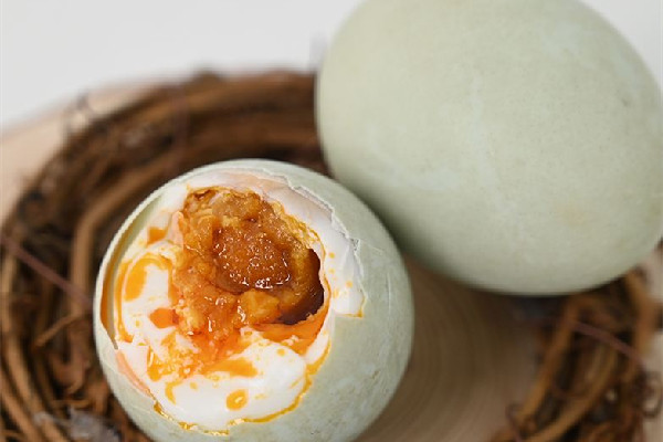 臺(tái)灣鴨蛋價(jià)格創(chuàng)歷史新高 鴨蛋和雞蛋誰(shuí)的營(yíng)養(yǎng)價(jià)值高 臺(tái)灣鴨蛋價(jià)格創(chuàng)歷史新高 鴨蛋和雞蛋誰(shuí)的營(yíng)養(yǎng)價(jià)值高