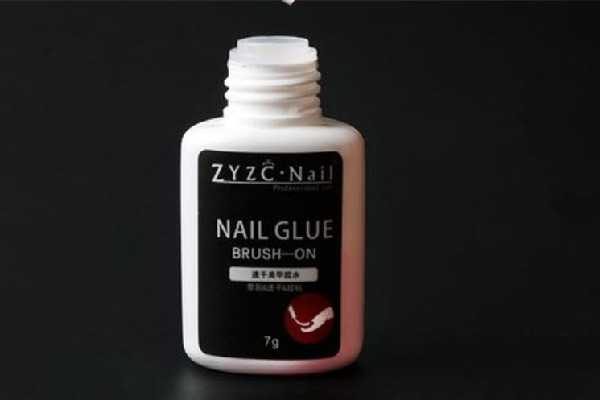 美甲膠水對指甲有害嗎 美甲膠水會(huì)腐蝕指甲嗎 美甲膠水對指甲有害嗎 美甲膠水會(huì)腐蝕指甲嗎