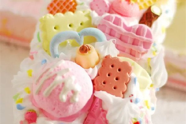 奶油膠不拆封可以放多久 奶油膠放了一年還能用嗎 奶油膠不拆封可以放多久 奶油膠放了一年還能用嗎