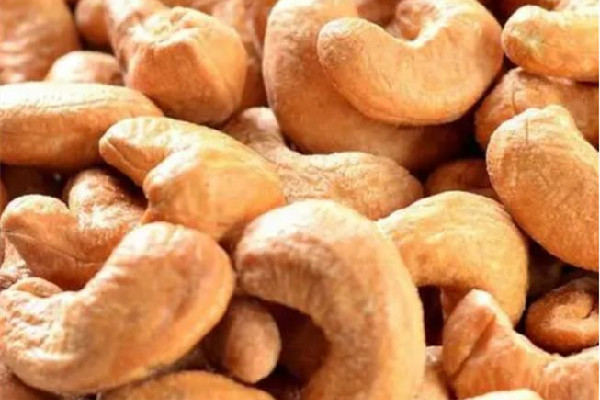 腰果可以帶皮一起吃嗎 腰果怎么吃最有營養(yǎng) 腰果可以帶皮一起吃嗎 腰果怎么吃最有營養(yǎng)