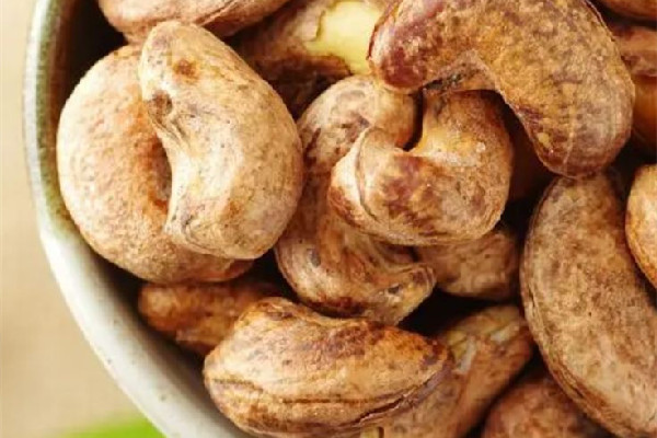 腰果會(huì)不會(huì)過(guò)敏 腰果適合什么人群吃 腰果會(huì)不會(huì)過(guò)敏 腰果適合什么人群吃