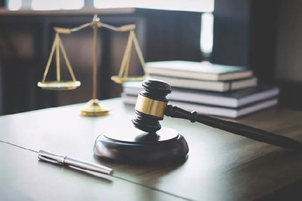 高校通報男生夜闖女寢:開除學(xué)籍 開除學(xué)籍后還能恢復(fù)嗎