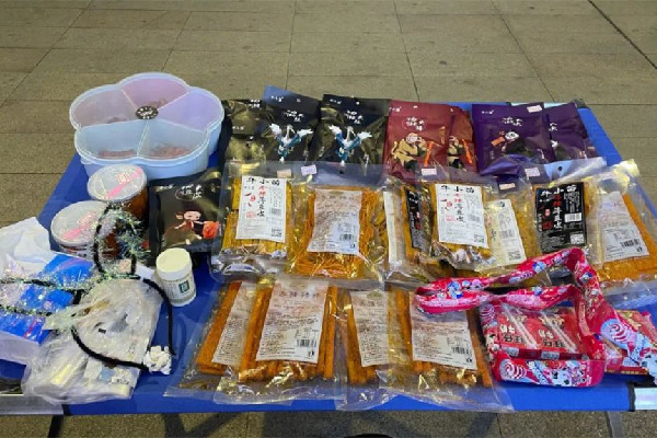 當(dāng)事人回應(yīng)擺攤?cè)杖?000質(zhì)疑 擺攤做什么生意好 當(dāng)事人回應(yīng)擺攤?cè)杖?000質(zhì)疑 擺攤做什么生意好