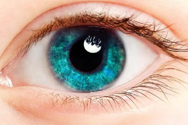 美瞳有異物感怎么消除 美瞳為什么會(huì)磨眼睛 美瞳有異物感怎么消除 美瞳為什么會(huì)磨眼睛