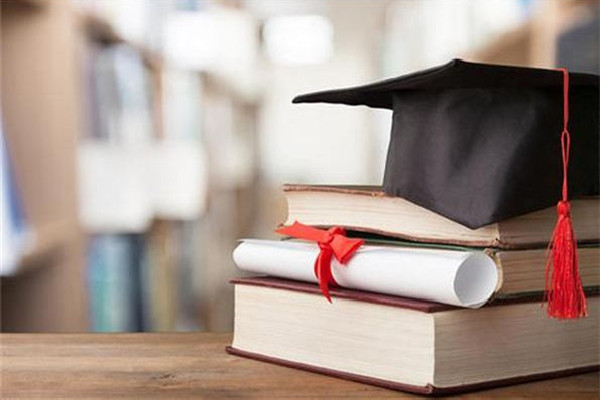 高?；貞?yīng)考生因航班延誤錯(cuò)過(guò)復(fù)試 考研復(fù)試需要準(zhǔn)備什么