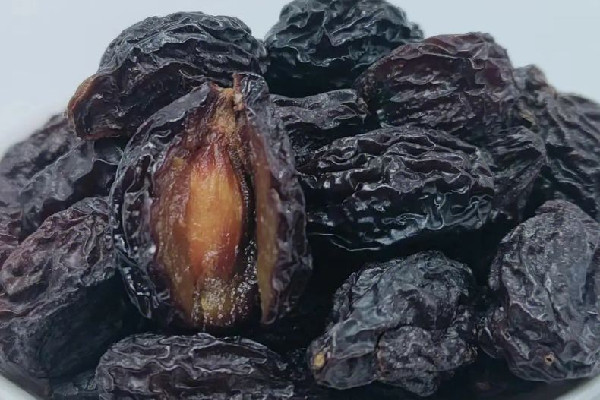 西梅怎么做成西梅干 西梅干有營(yíng)養(yǎng)嗎 西梅怎么做成西梅干 西梅干有營(yíng)養(yǎng)嗎