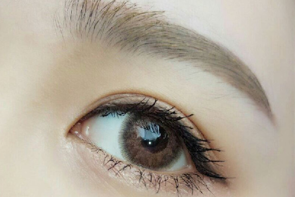 美瞳要天天換水嗎 美瞳泡多久才能佩戴 美瞳要天天換水嗎 美瞳泡多久才能佩戴