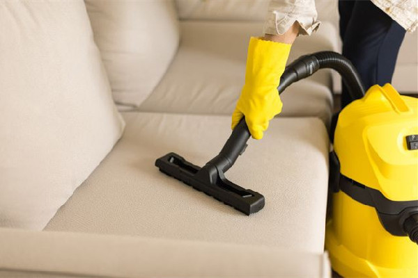 211畢業(yè)生裸辭干保潔業(yè)主連發(fā)三問 保潔是做什么的 211畢業(yè)生裸辭干保潔業(yè)主連發(fā)三問 保潔是做什么的