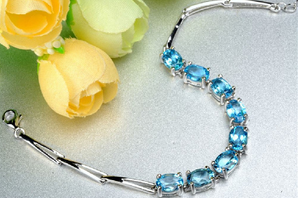 純銀手鏈對(duì)身體好嗎 純銀手鏈可以辟邪嗎