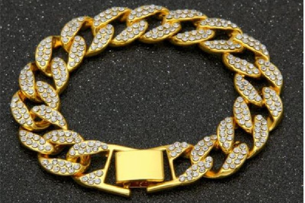 合金手鏈會不會褪色 合金手鏈?zhǔn)鞘裁床馁|(zhì)