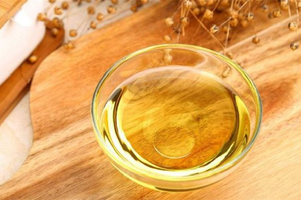 玉米油和花生油哪個更健康 玉米油適合什么人群吃 玉米油和花生油哪個更健康 玉米油適合什么人群吃