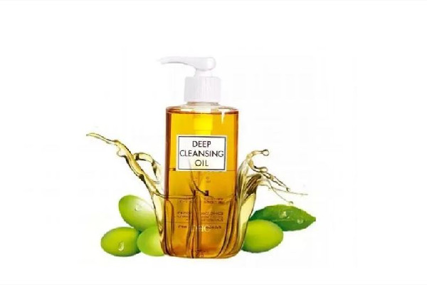 卸妝油卸的干凈嗎 卸妝油會使肌膚層角質(zhì)層變薄嗎 卸妝油卸的干凈嗎 卸妝油會使肌膚層角質(zhì)層變薄嗎