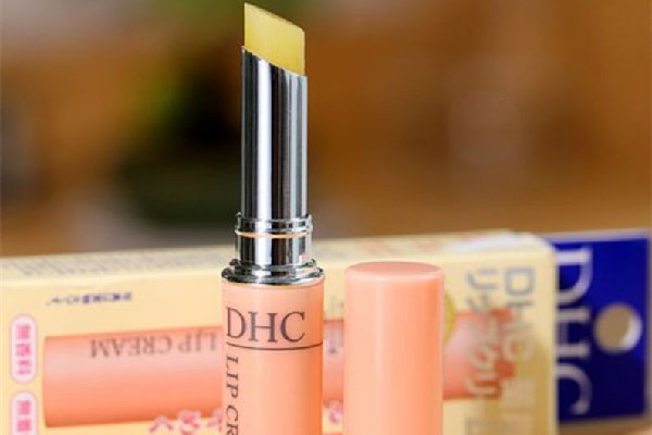 dhc唇膏用完了怎么把剩下的部分推出來 dhc唇膏用完了怎么拆開 dhc唇膏用完了怎么把剩下的部分推出來 dhc唇膏用完了怎么拆開