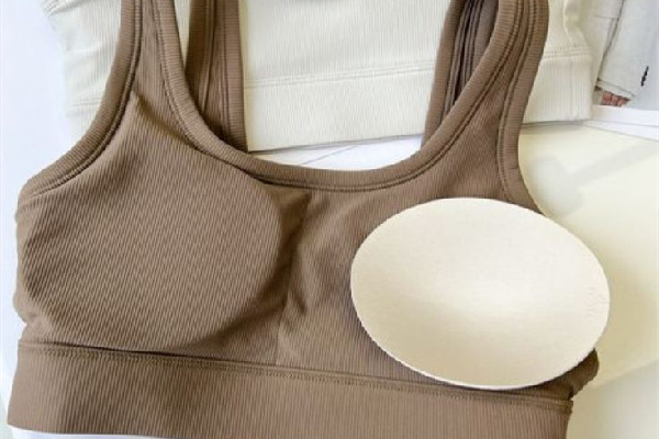 運動內(nèi)衣有鋼圈嗎 運動內(nèi)衣買固定的還是拆卸的好 運動內(nèi)衣有鋼圈嗎 運動內(nèi)衣買固定的還是拆卸的好