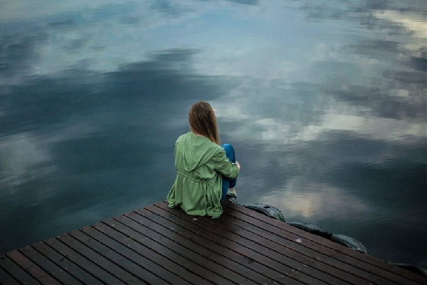 領(lǐng)導(dǎo)多次辱罵同事致其自殘抑郁 抑郁會(huì)有什么樣的癥狀 領(lǐng)導(dǎo)多次辱罵同事致其自殘抑郁 抑郁會(huì)有什么樣的癥狀