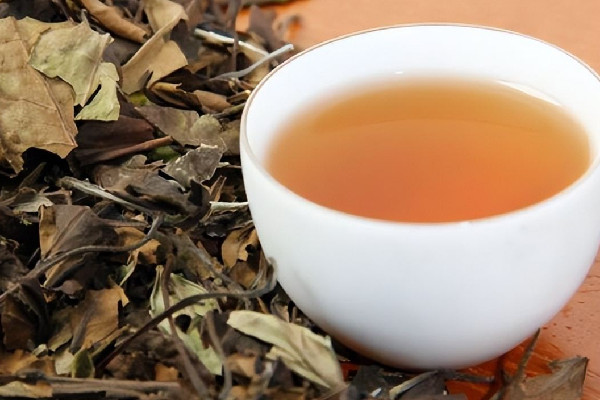 貢眉白茶和壽眉白茶的區(qū)別 貢眉白茶和壽眉白茶的哪個好 貢眉白茶和壽眉白茶的區(qū)別 貢眉白茶和壽眉白茶的哪個好