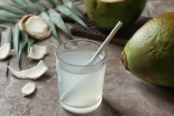 椰子水什么味道 椰子水會變質(zhì)嗎 椰子水什么味道 椰子水會變質(zhì)嗎