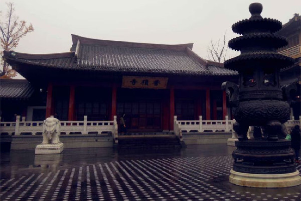 去寺廟是祈福還是祭祀 去寺廟拜菩薩有什么講究 去寺廟是祈福還是祭祀 去寺廟拜菩薩有什么講究