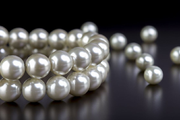珍珠有白斑是怎么回事 珍珠會(huì)有瑕疵嗎