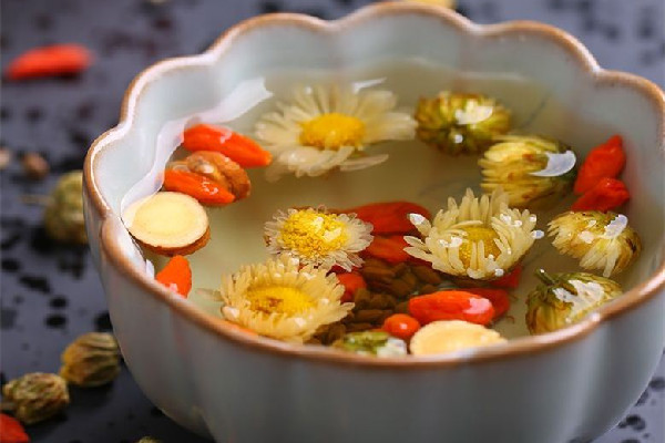 菊花茶有小黑蟲怎么辦 菊花茶有蟲子能喝嗎 菊花茶有小黑蟲怎么辦 菊花茶有蟲子能喝嗎